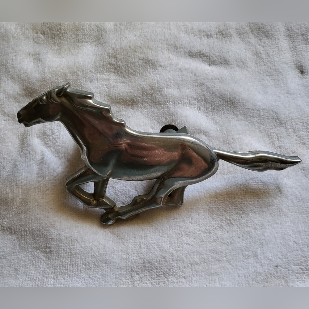 VTG Ford Mustang Grill Emblem 1974-1978